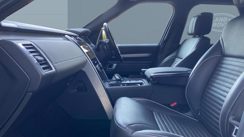 Land Rover Discovery 3.0 D300 R-Dynamic HSE 5dr Auto Diesel Station Wagon